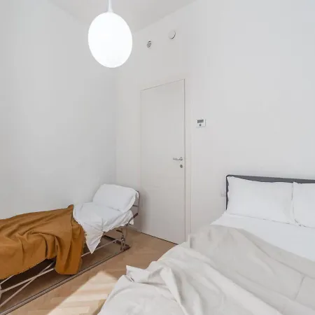 Appartamento The Best Rent - Spacious Three-bedroom With Terrace Milano